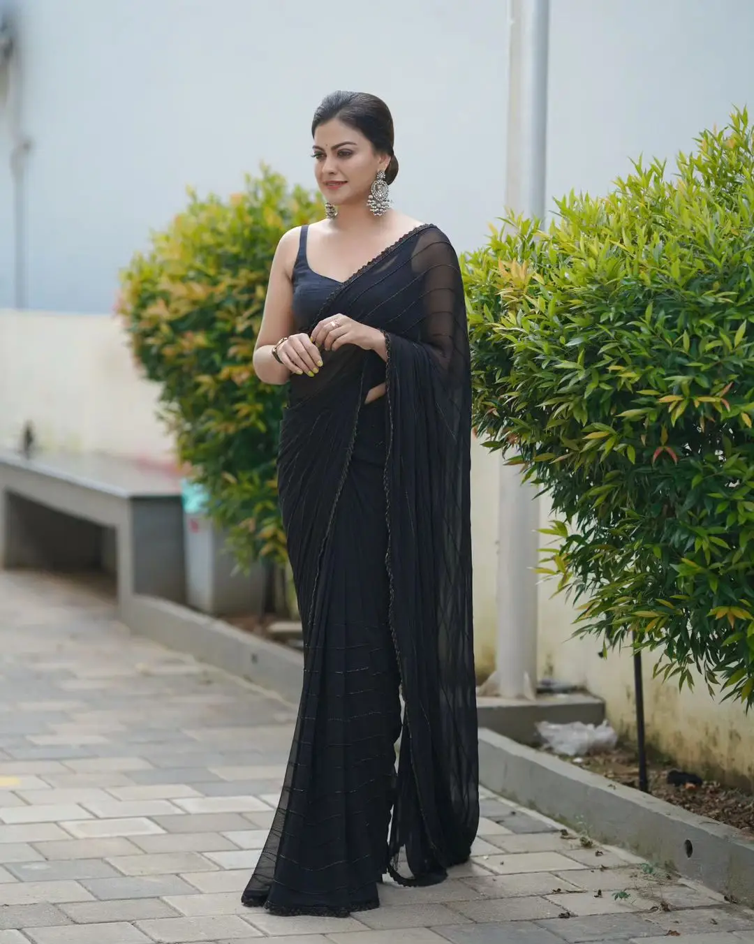 Malayalam Actress Anusree Nair Photos in Black Saree Sleeveless Blouse